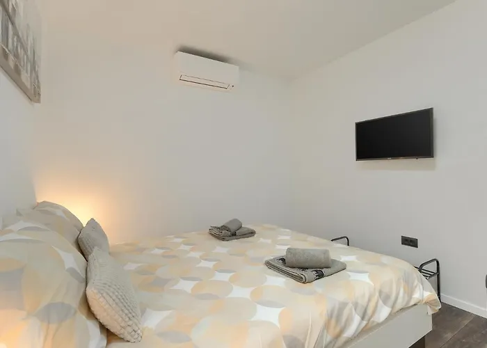 Giorgina Villa *