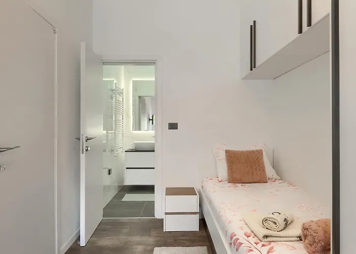 Giorgina Villa *